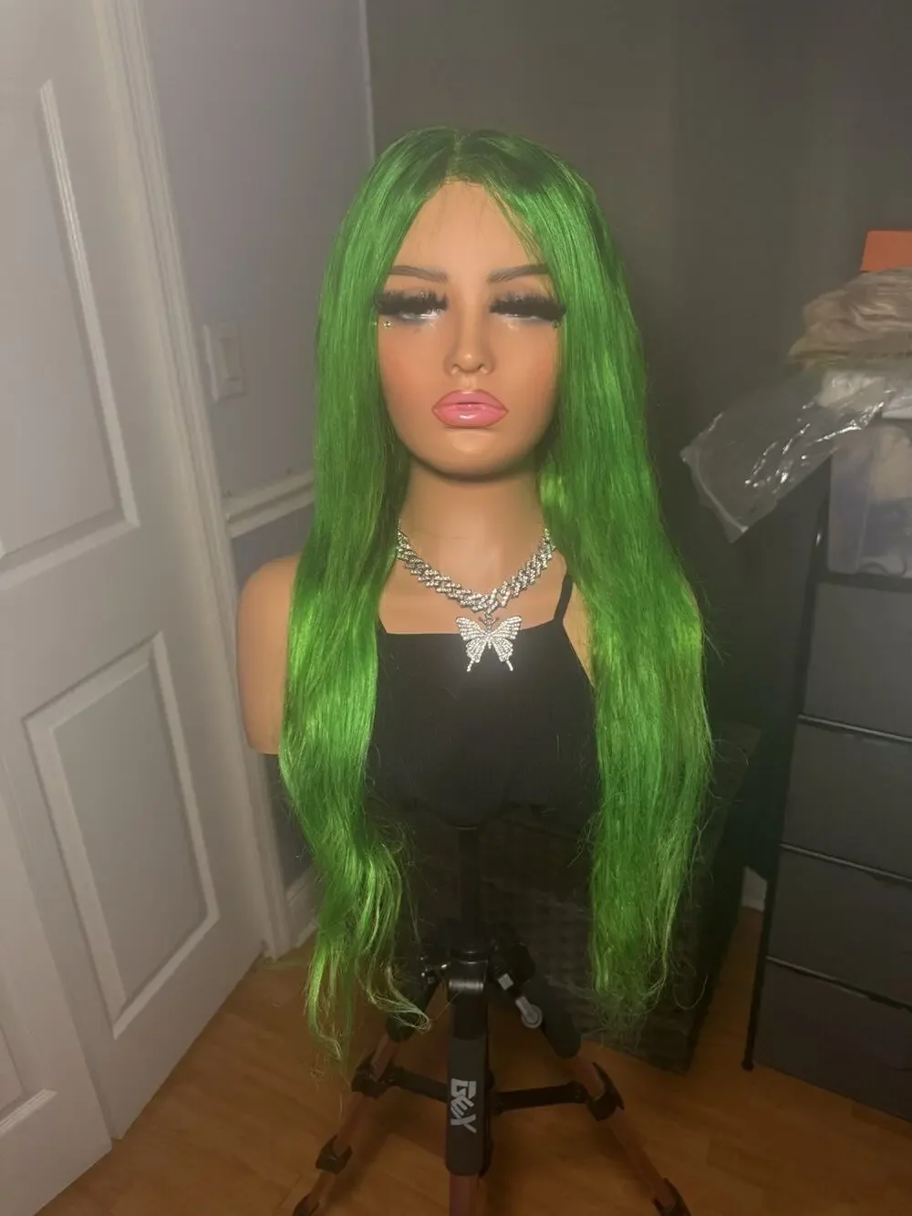 100% Human Hair 13x6 Lace Front Wig – Vibrant Green Long Straight Hair